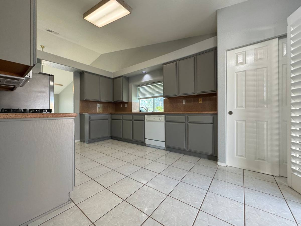 House for rent at 42667 Cardiff St, Palm Desert, CA 92211