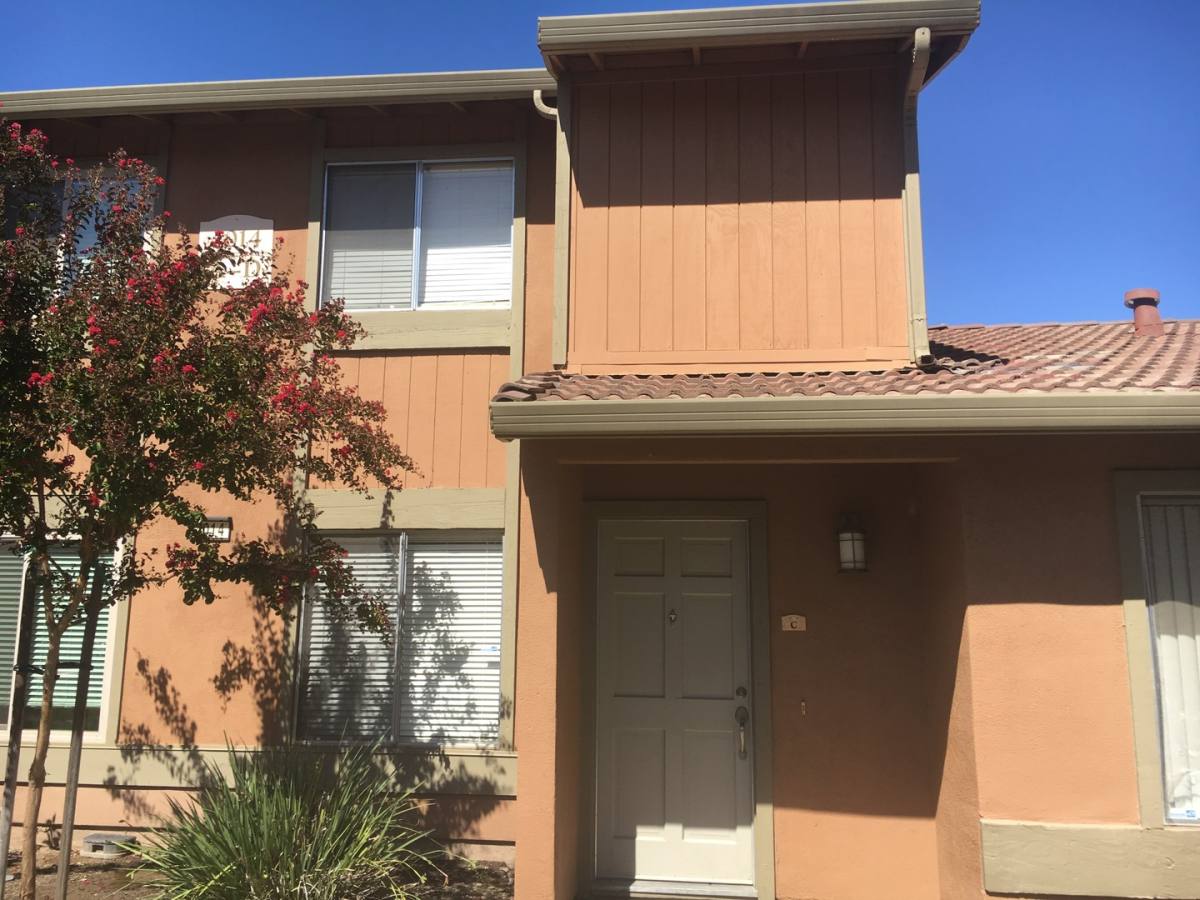 Townhouse for rent at 4014 Elmo Loop - C, Modesto, CA 95356