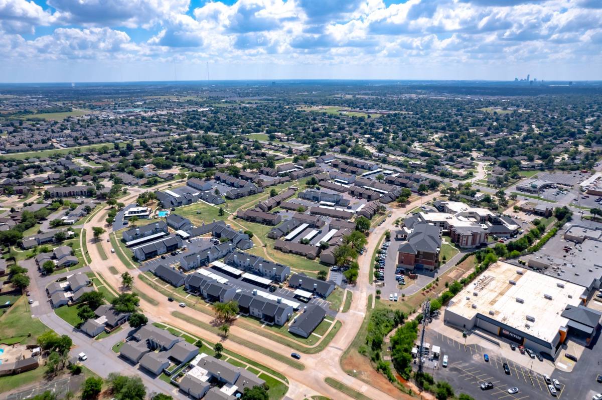 Apartment for rent at 2700 Indian Creek Blvd, Oklahoma City, OK 73120