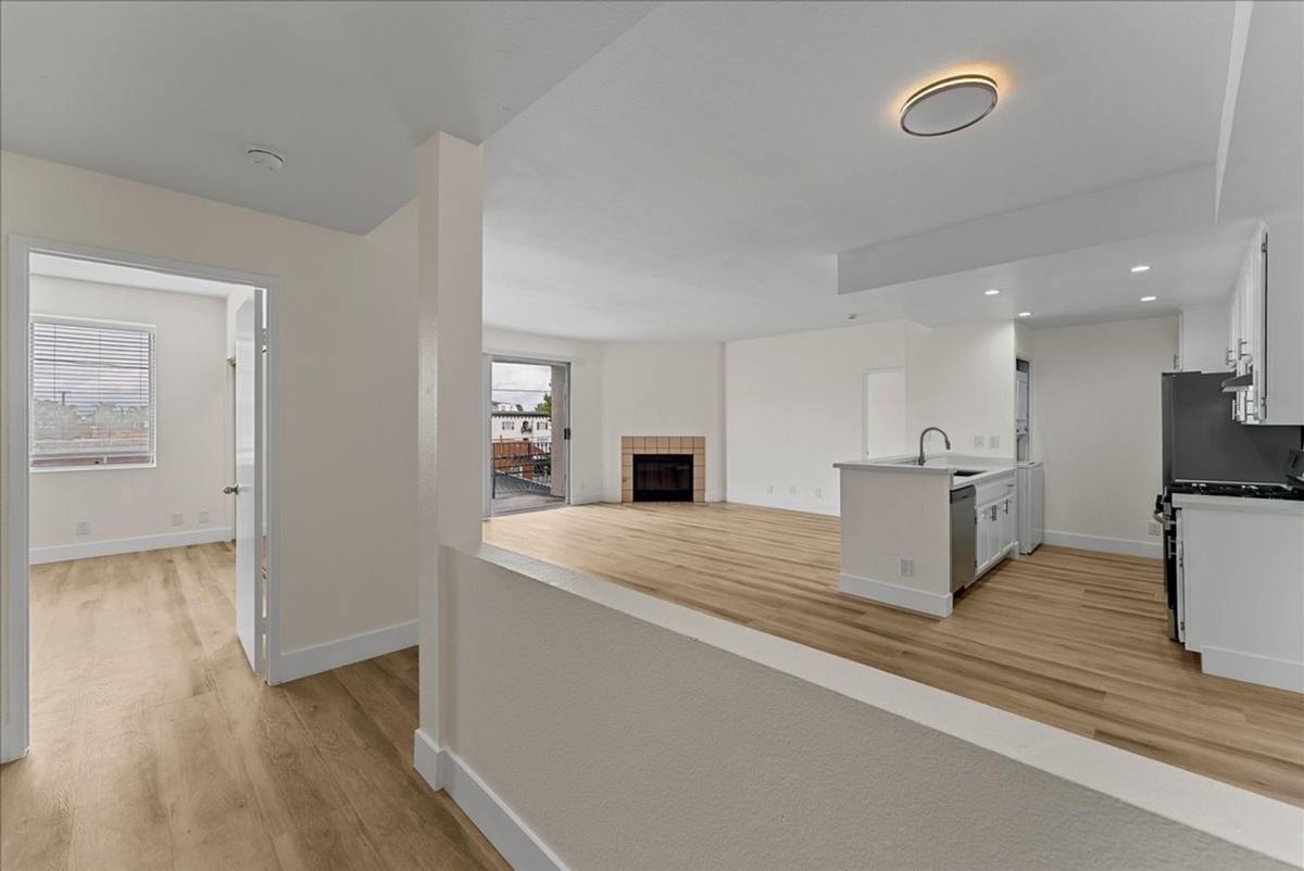Apartment for rent at 1175 E Ocean Blvd #305, Long Beach, CA 90802