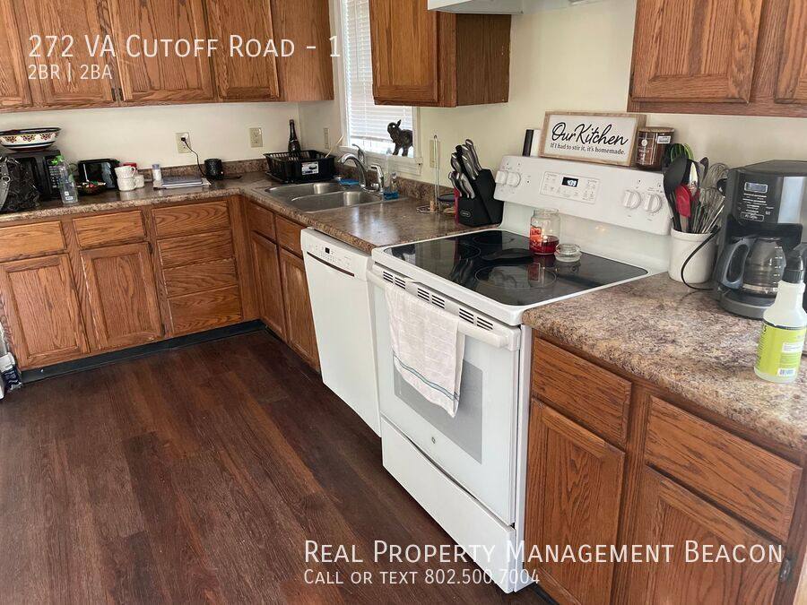 Apartment for rent at 272 Va Cutoff Rd #1, White River Junction, VT 05001