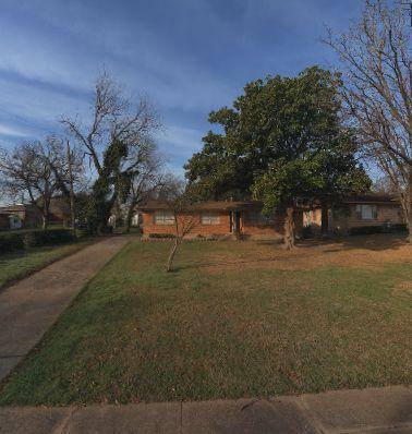 House for rent at 2026 Sussex Ave, Dallas, TX 75203