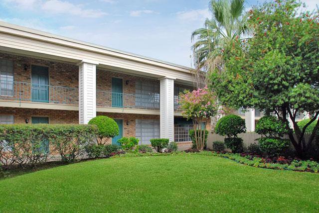 Apartment for rent at 5815 Gulfton St, Houston, TX 77081