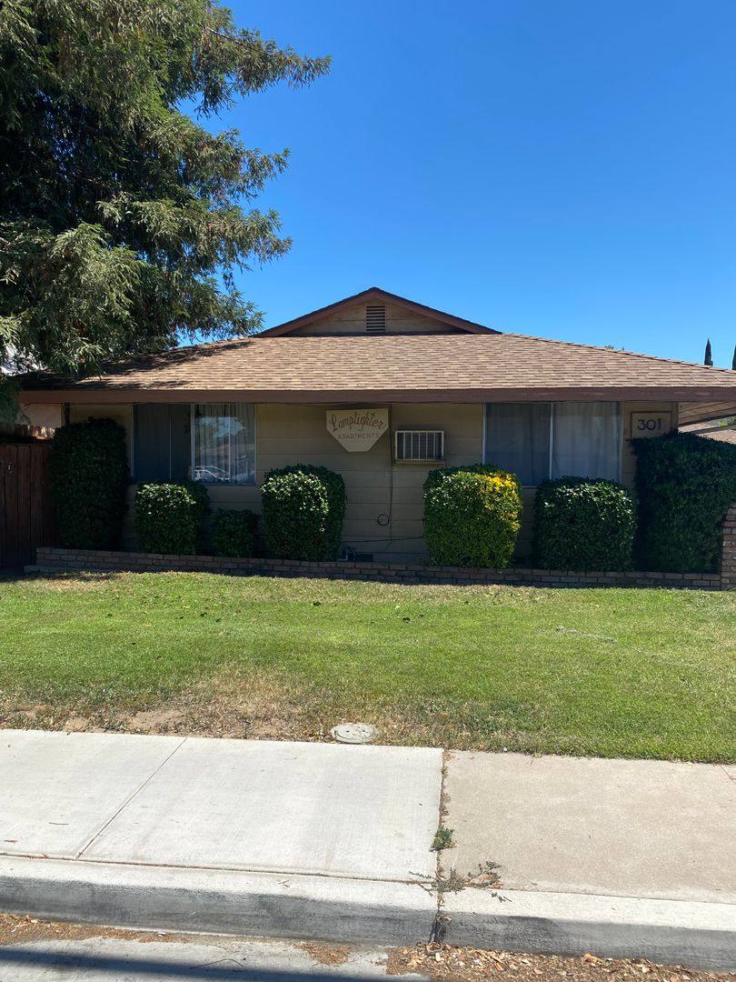 Apartment for rent at 301 Poplar St, Oakdale, CA 95361