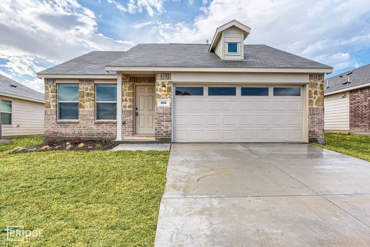 House for rent at 305 Dry Canyon Way, Haslet, TX 76052
