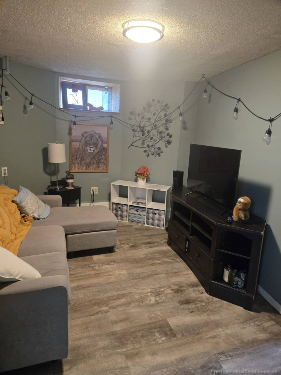 Apartment for rent at 33 Oakland Rd #B, Brookline, MA 02445