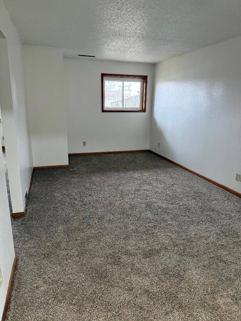 Apartment for rent at 108 Westwood Dr #104, Marshalltown, IA 50158