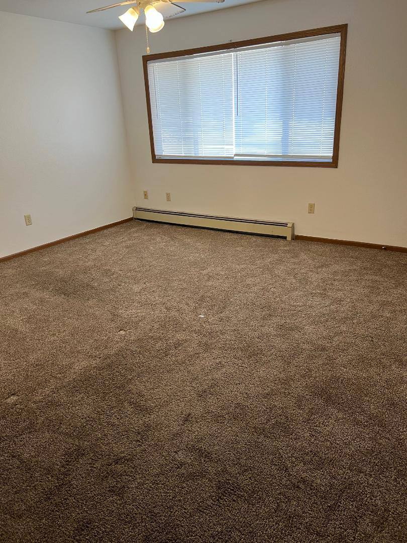Apartment for rent at 307 S 1st St #1, Marshalltown, IA 50158