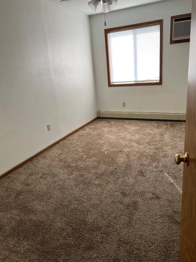 Apartment for rent at 307 S 1st St #1, Marshalltown, IA 50158