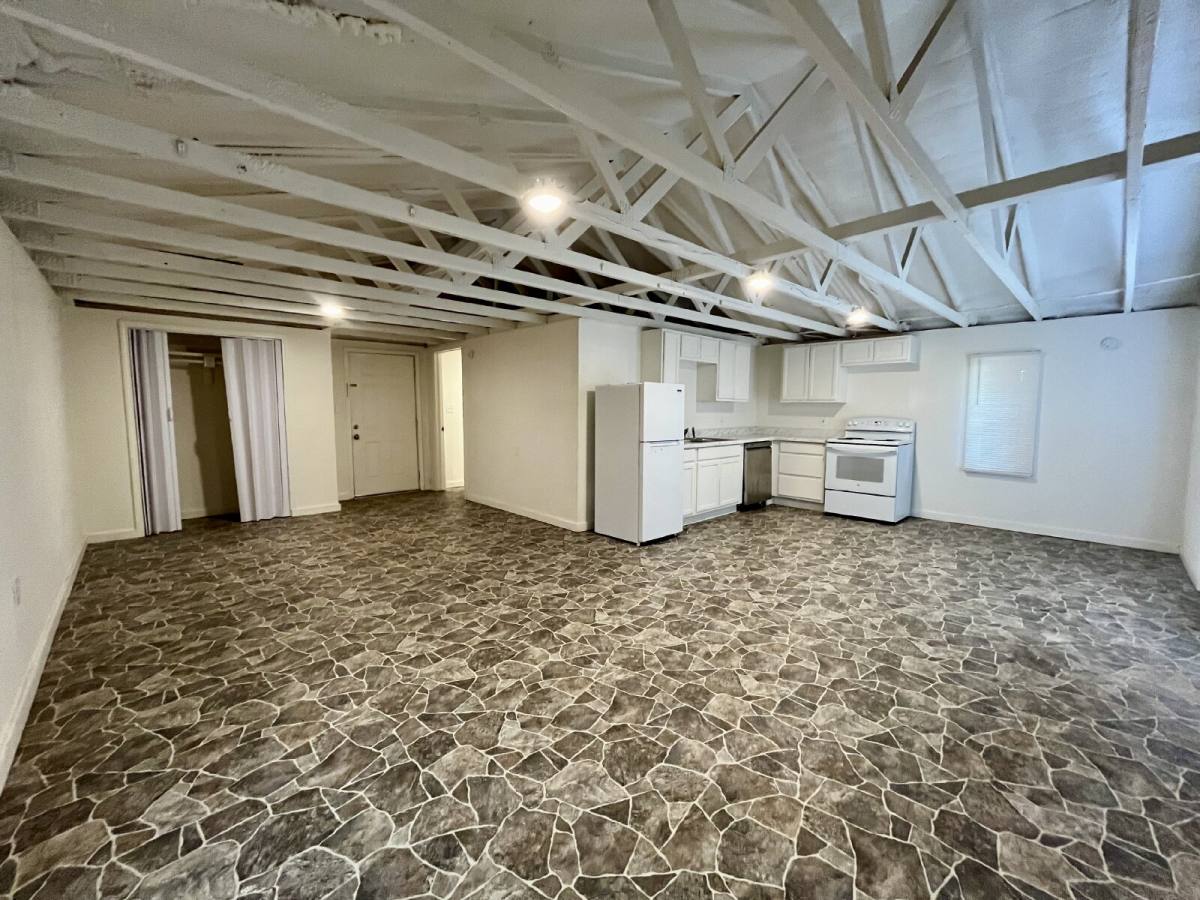 Apartment for rent at 2208 20th St, Lubbock, TX 79411