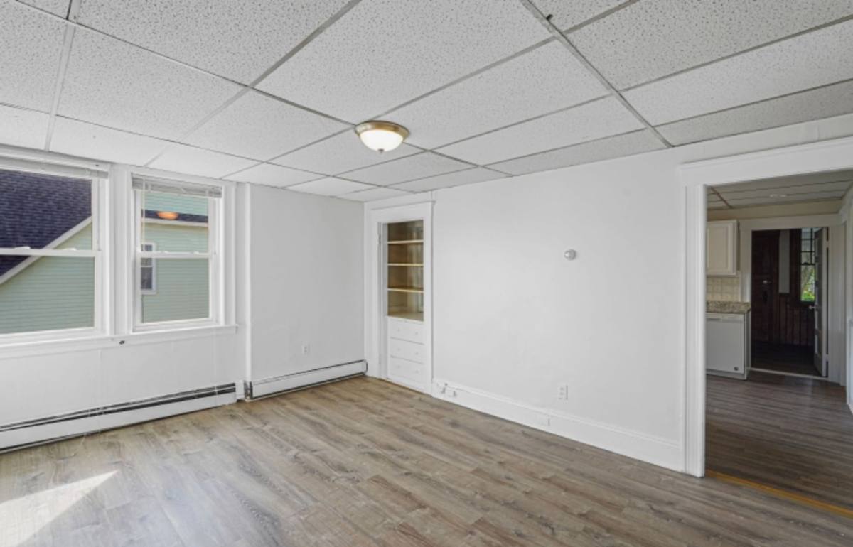 Apartment for rent at 112 W St, Worcester, MA 01609