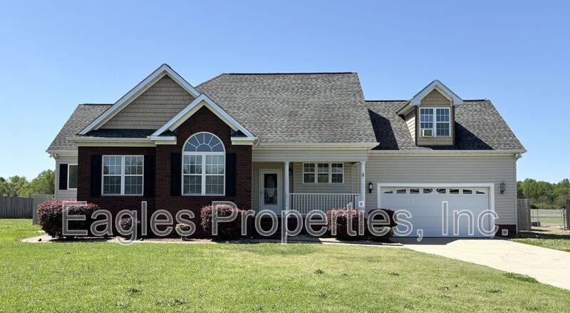 House for rent at 121 Willowbrook Dr, Pikeville, NC 27863