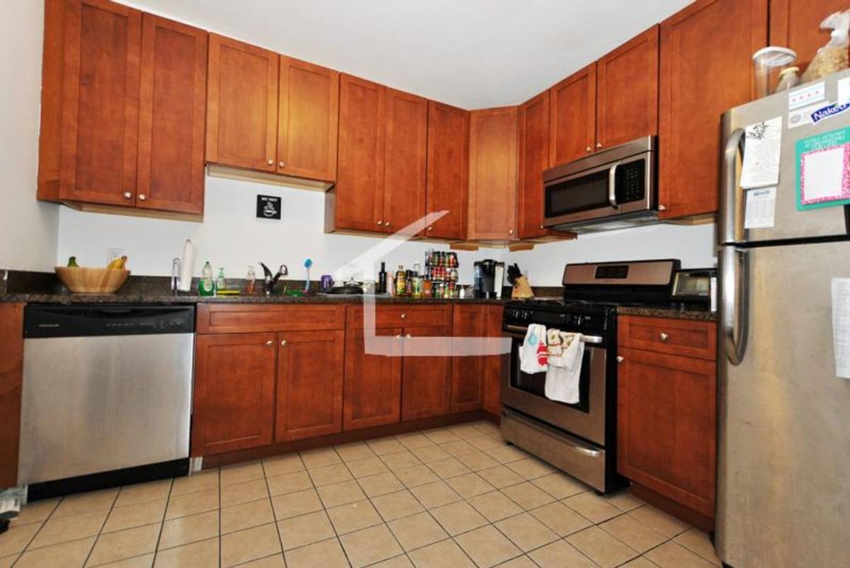 Apartment for rent at 852 Huntington Ave #2B, Roxbury Crossing, MA 02120