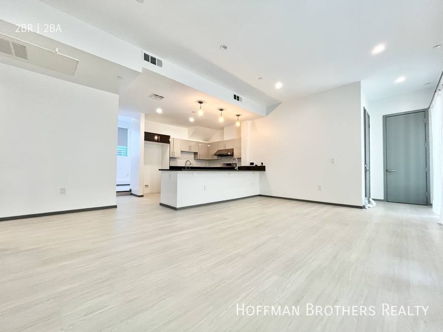 Apartment for rent at 1063 S Wooster St #102A, Los Angeles, CA 90035
