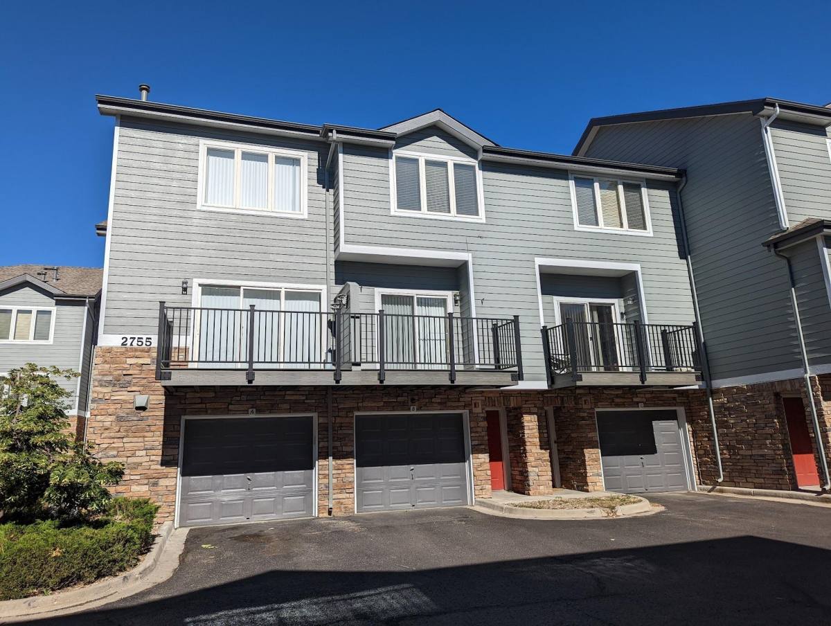 Townhouse for rent at Riverwalk, 2755 W Riverwalk Circle #B, Littleton, CO 80123