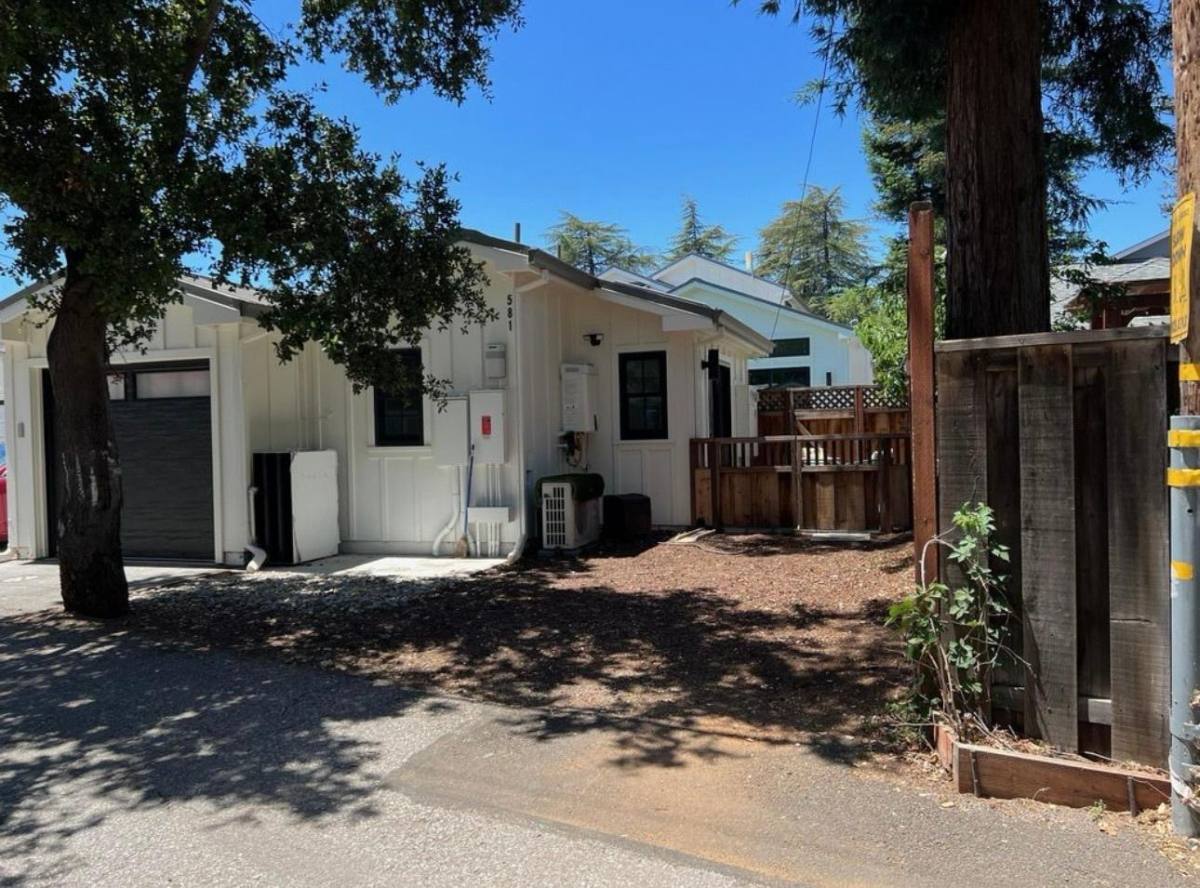 House for rent at 581 University Ave #1, Los Altos, CA 94022