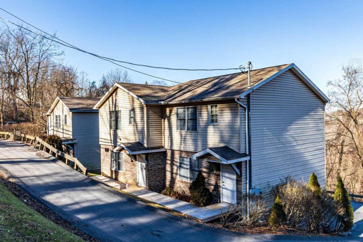 Townhouse for rent at 1445 Willey St, Morgantown, WV 26505