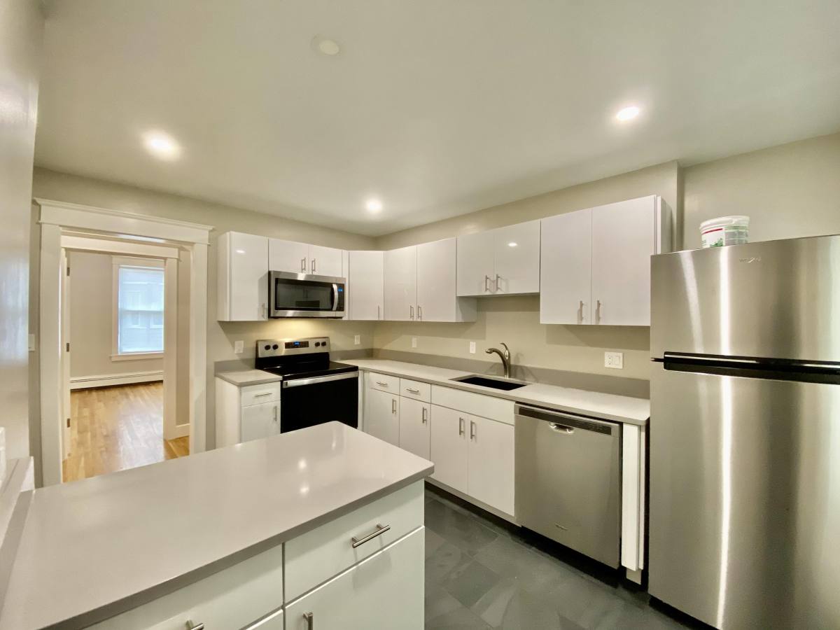 Apartment for rent at 33 Portsmouth St, Cambridge, MA 02139