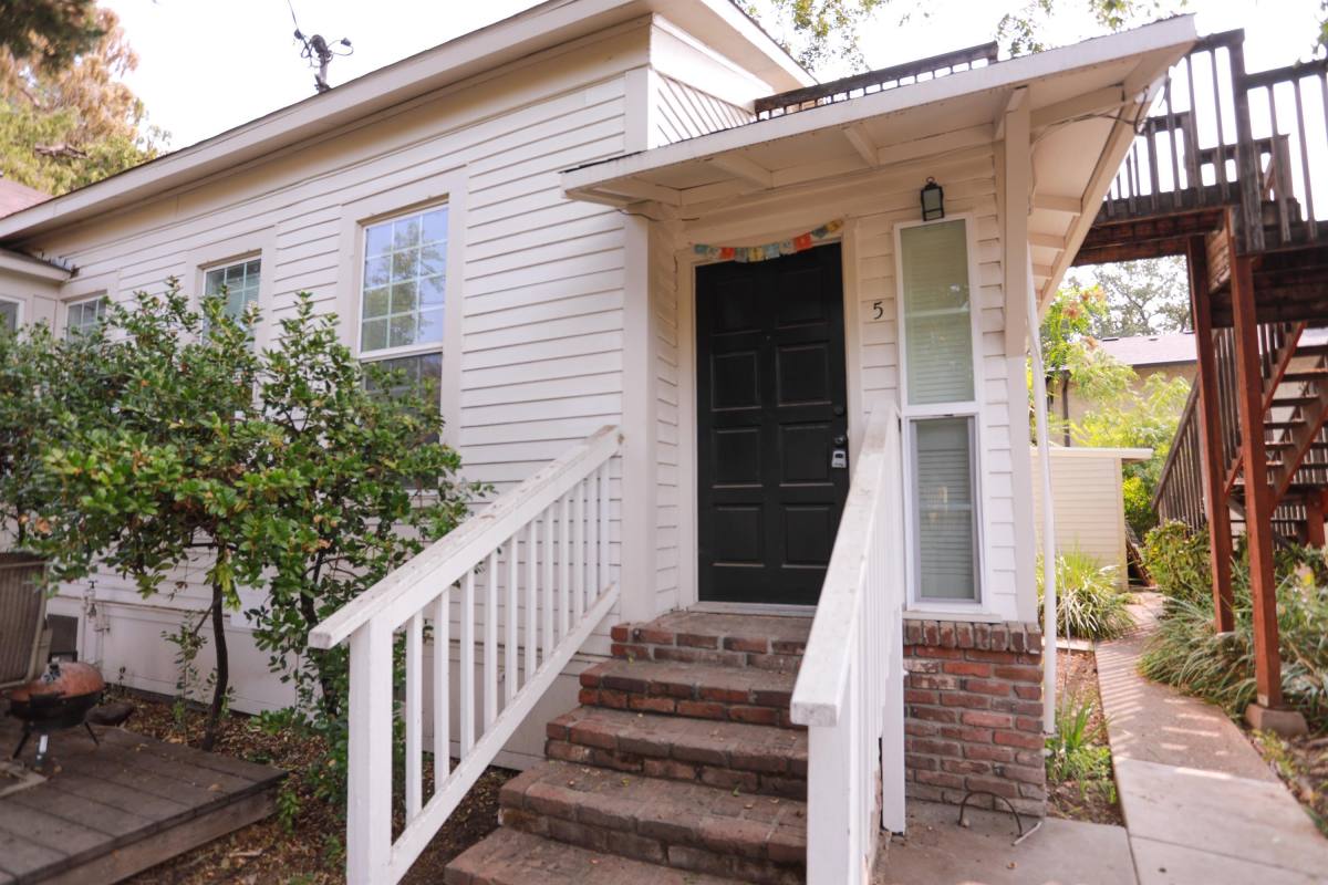 House for rent at 604 Salem St #5, Chico, CA 95928