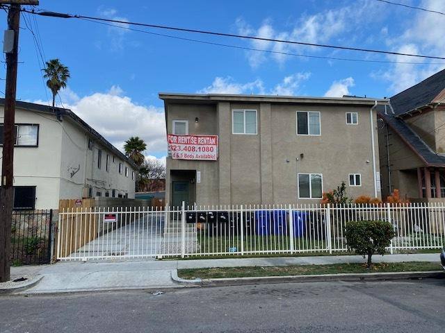 House for rent at 619 E 21st St #619 1 2, Los Angeles, CA 90011