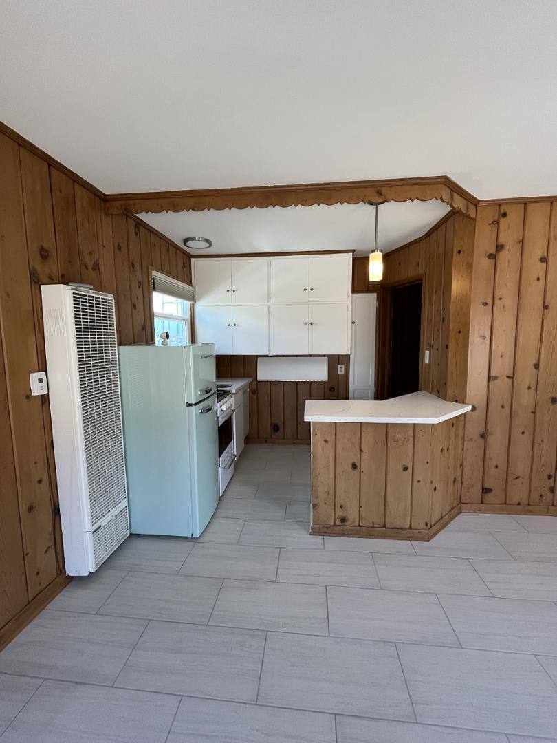 Apartment for rent at Hollywood Beach, 3025 Ocean Dr #B, Oxnard, CA 93035