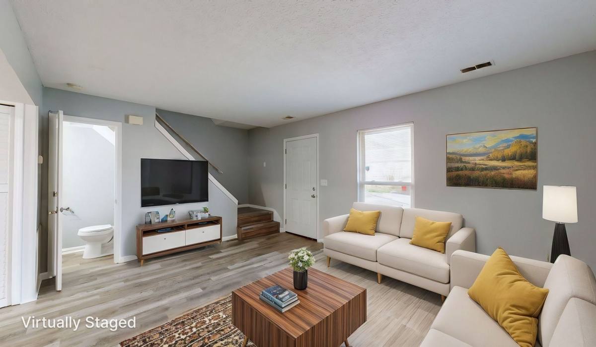 Apartment for rent at 809 E Oak St, New Albany, IN 47150