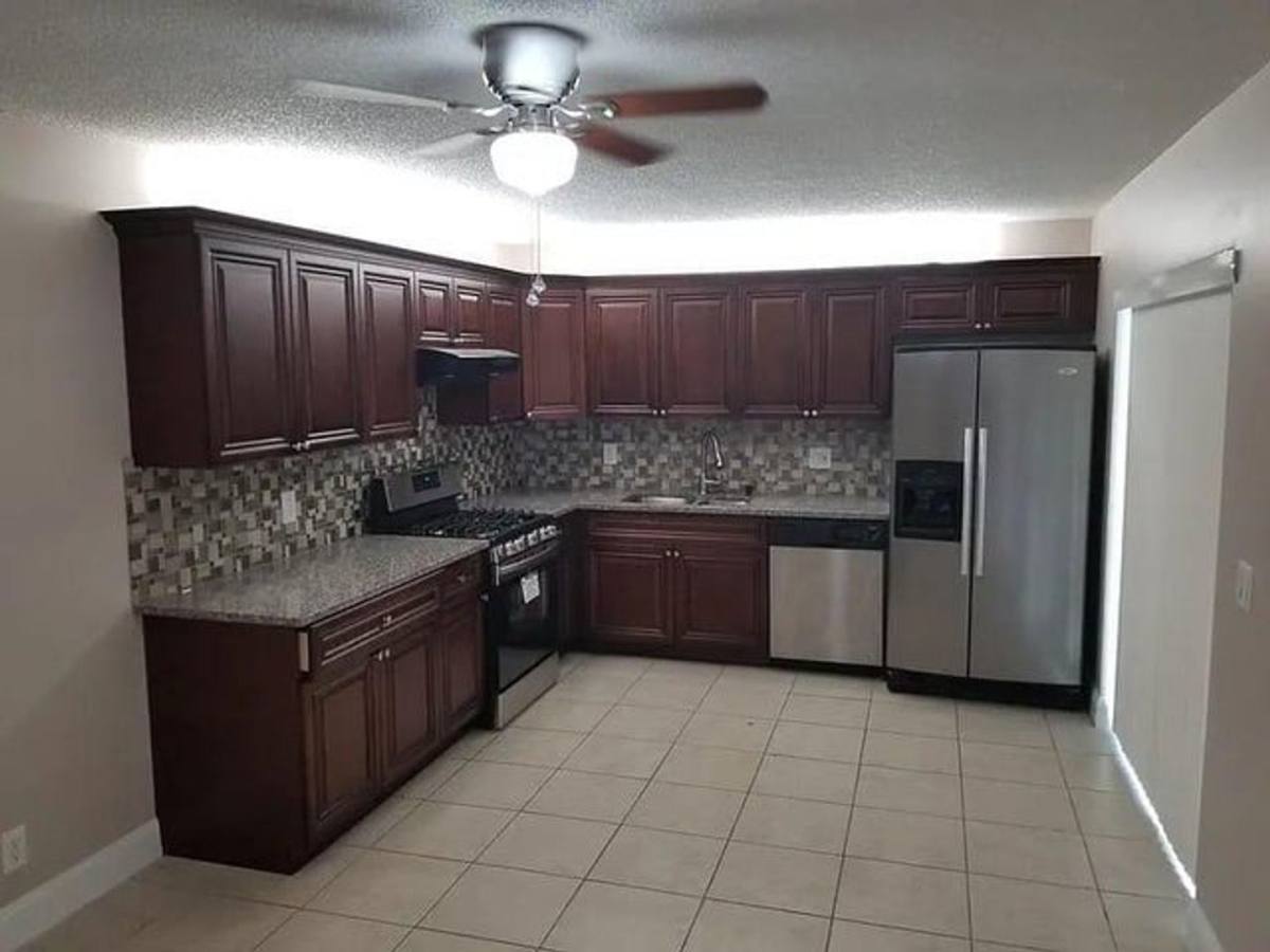 Townhouse for rent at 2184 White Pine Circle, West Palm Beach, FL 33415