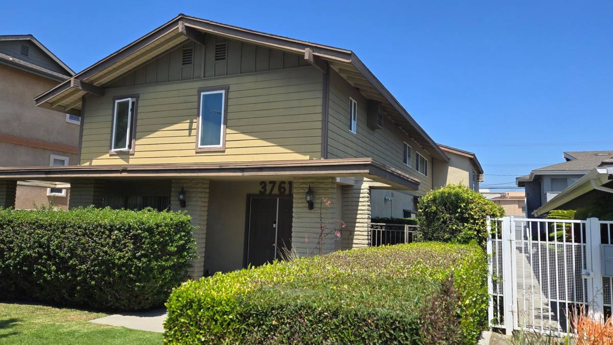 Apartment for rent at 3761 Green Ave, Los Alamitos, CA 90720
