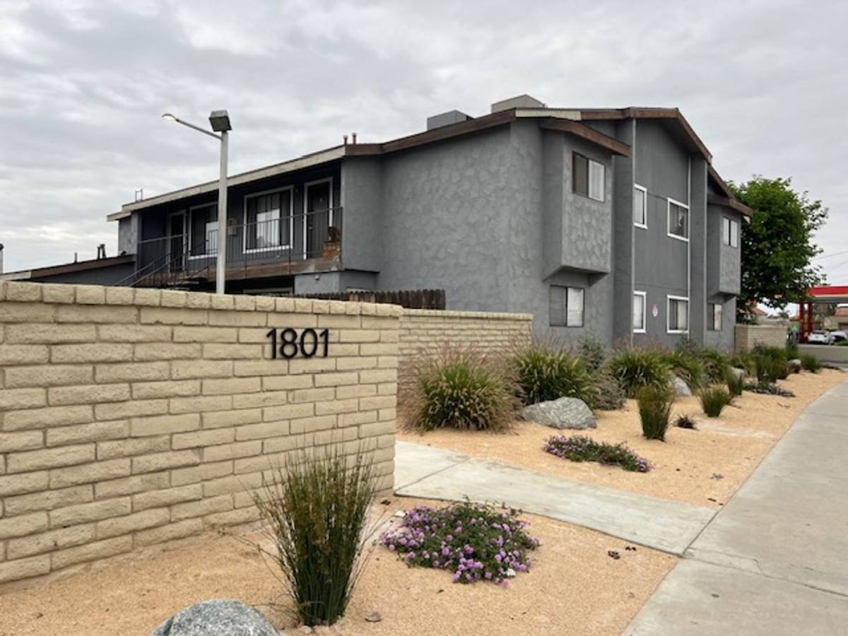 Apartment for rent at 1801 S Real Rd, Bakersfield, CA 93309