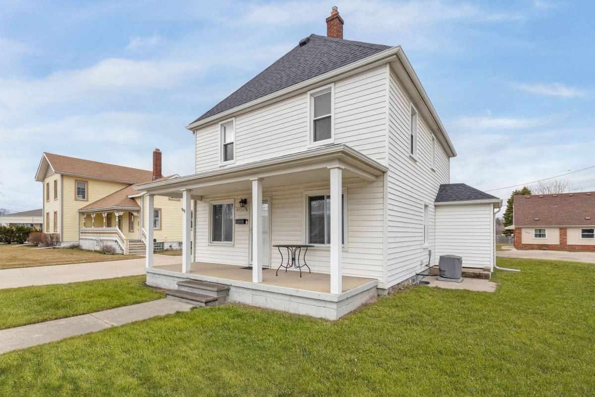 House for rent at 44812 Utica Rd, Utica, MI 48317