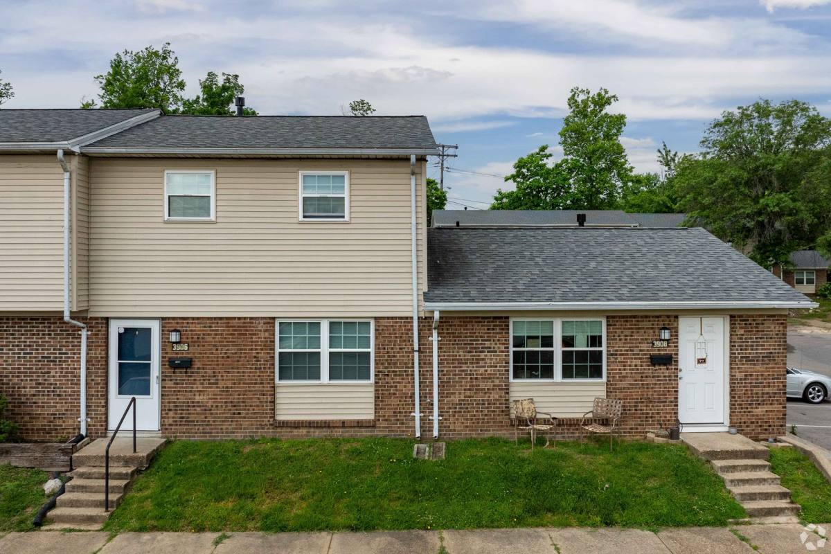 Townhouse for rent at 1210 Vista Court, Evansville, IN 47710