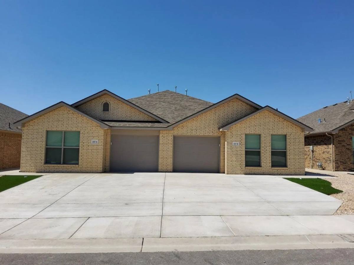 Apartment for rent at 2117 N Ave, Lubbock, TX 79403