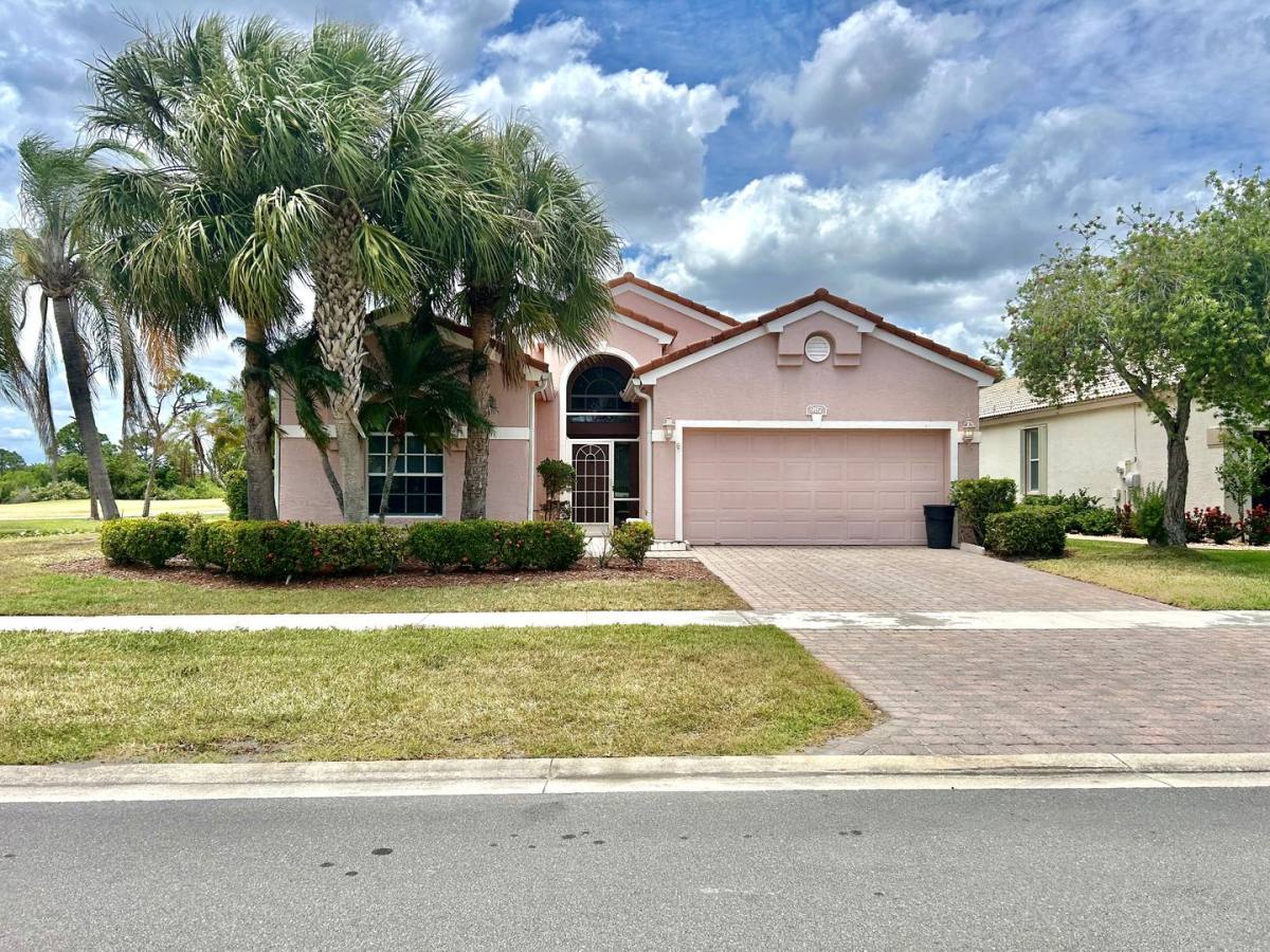 House for rent at 987 NW Mossy Oak Way, Jensen Beach, FL 34957