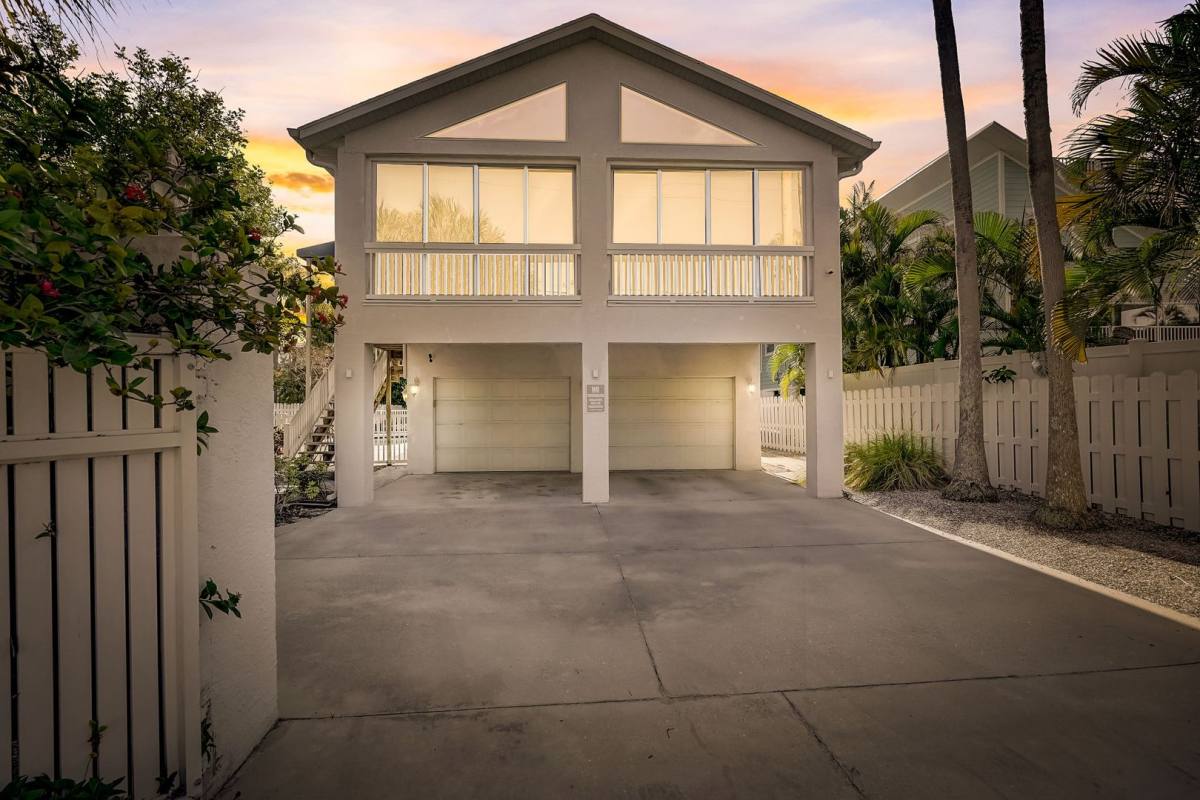 House for rent at 6911 Point of Rocks Rd, Sarasota, FL 34242