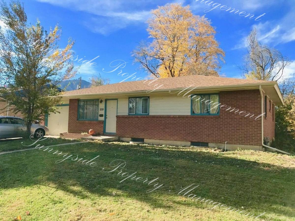 House for rent at 235 S 40th St, Boulder, CO 80305