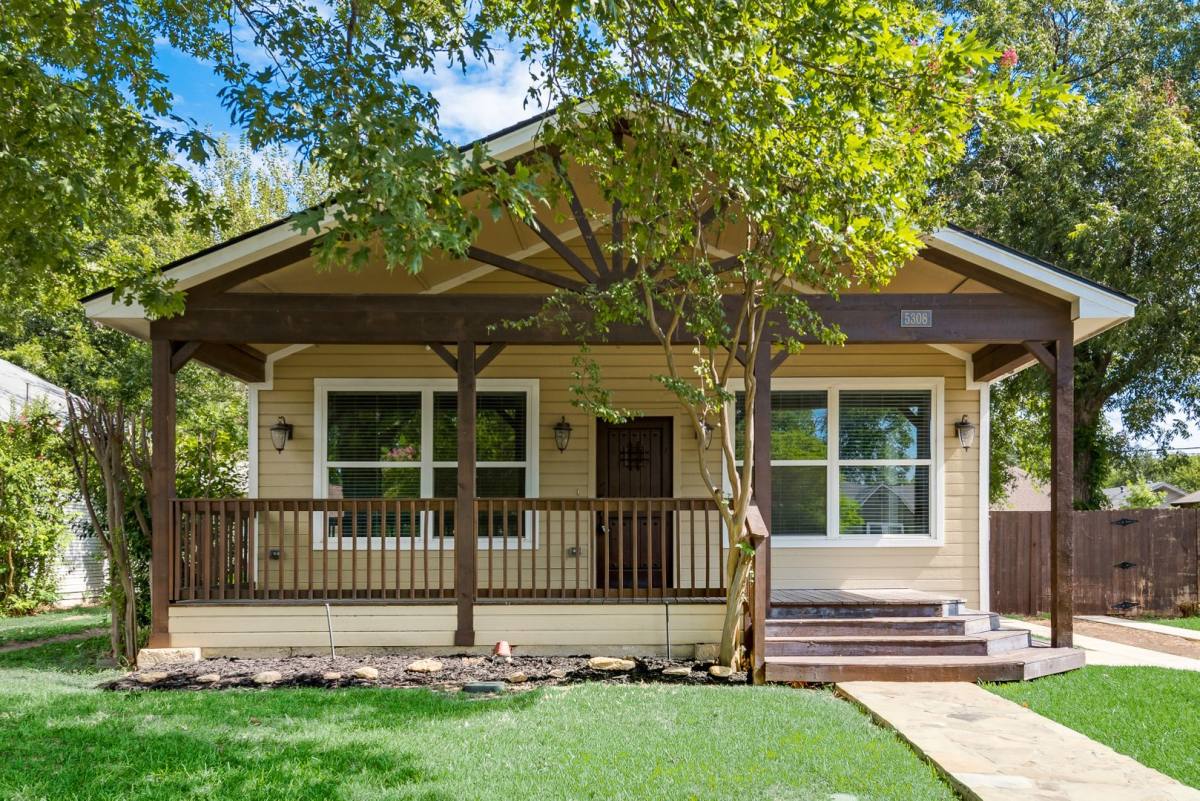 House for rent at 5308 Pershing Ave, Fort Worth, TX 76107