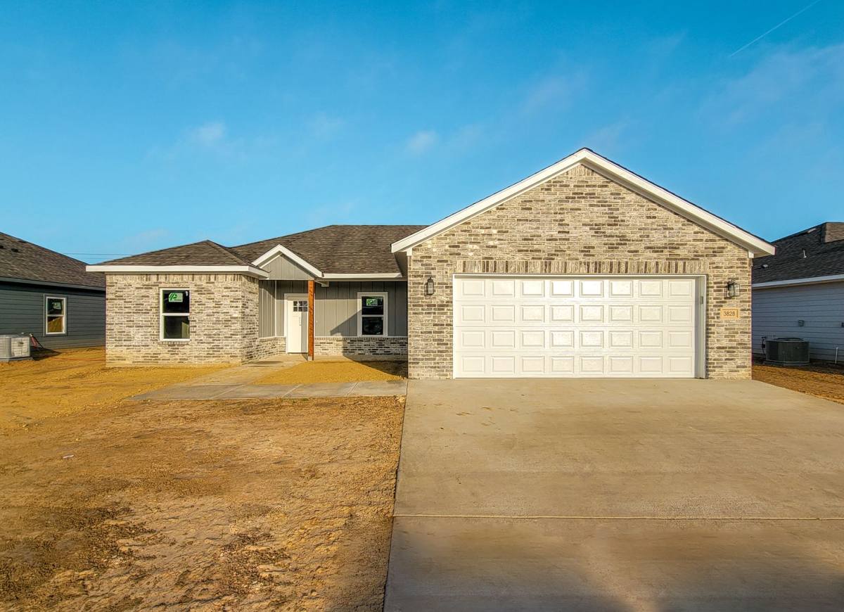 House for rent at 3828 Skylane Ave, Corsicana, TX 75110