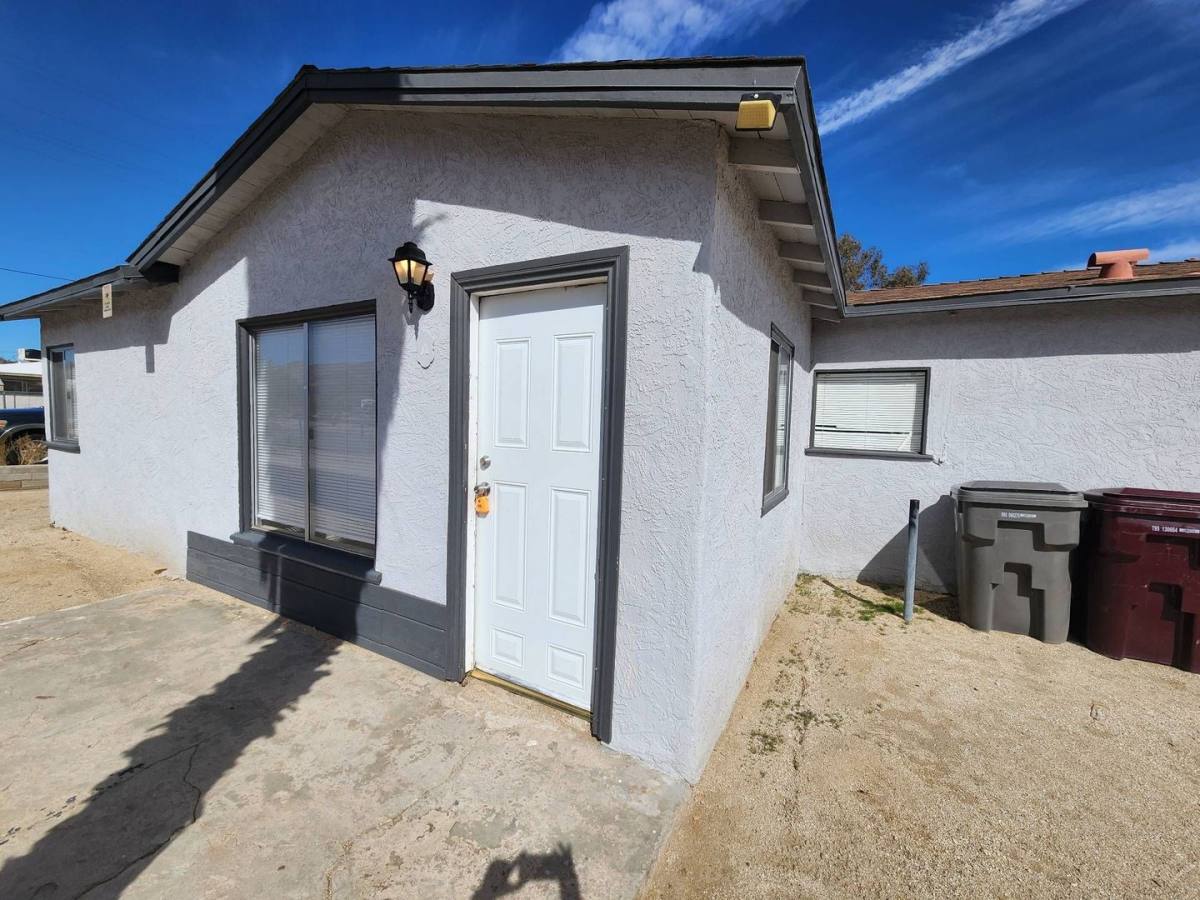 Apartment for rent at 6554 El Rey Ave, Twentynine Palms, CA 92277
