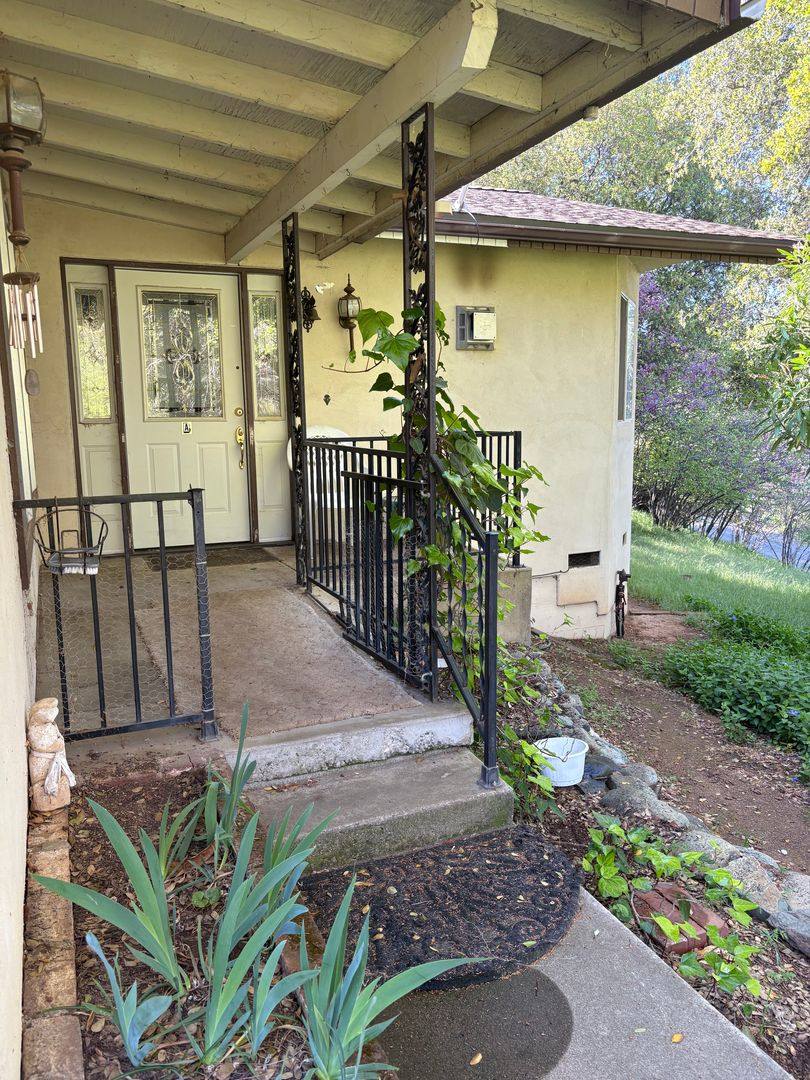 House for rent at 5130 Mueller Rd #A, Mariposa, CA 95338