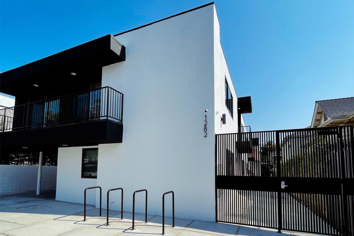 Apartment for rent at 1282 W 29th St, Los Angeles, CA 90007