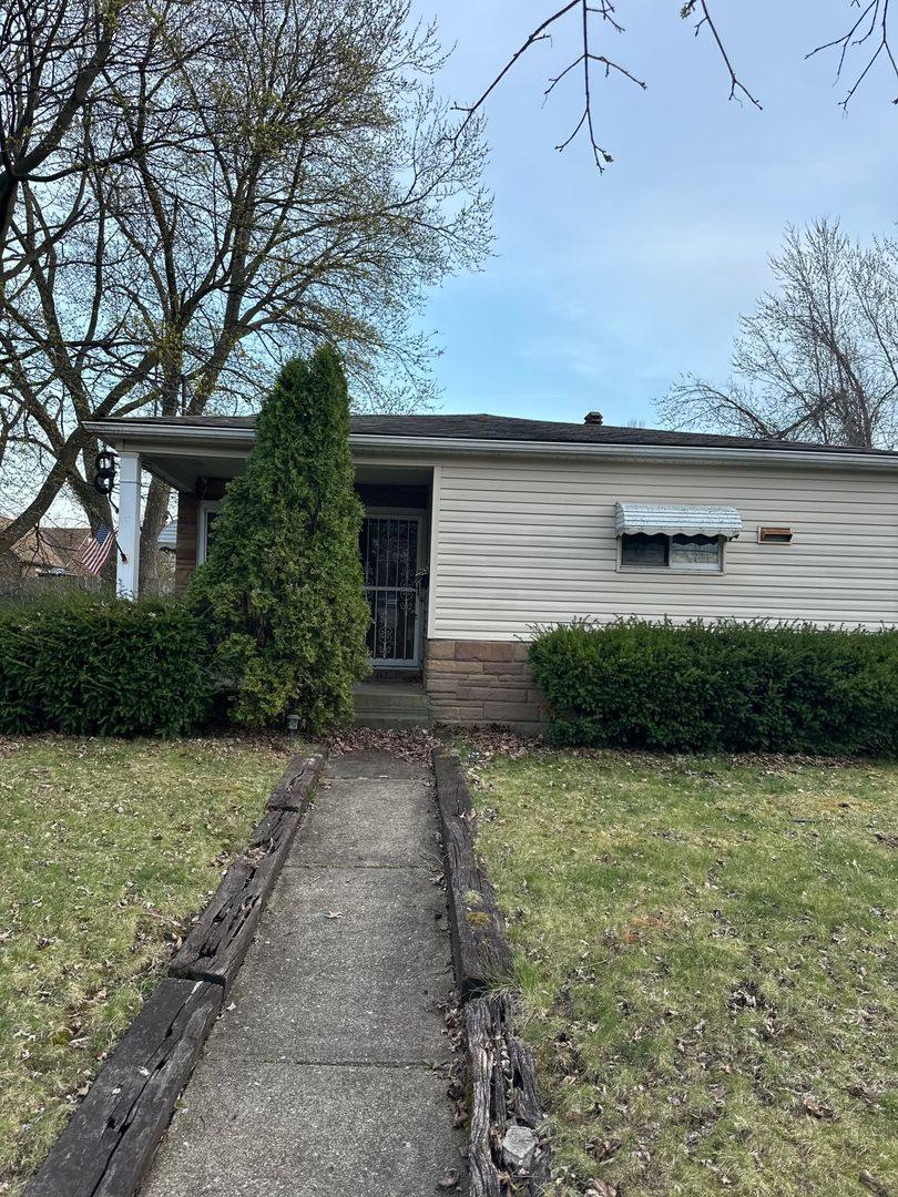 House for rent at 908 Clifford Ave, Akron, OH 44306
