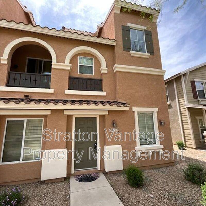 Townhouse for rent at 34727 N 30th Ave, Phoenix, AZ 85086