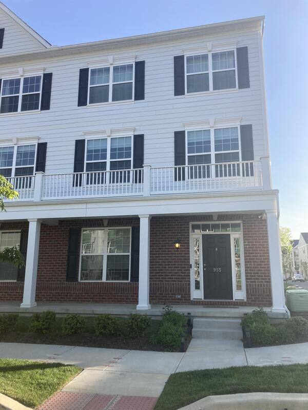 Townhouse for rent at 955 Manor Ave N, Claymont, DE 19703