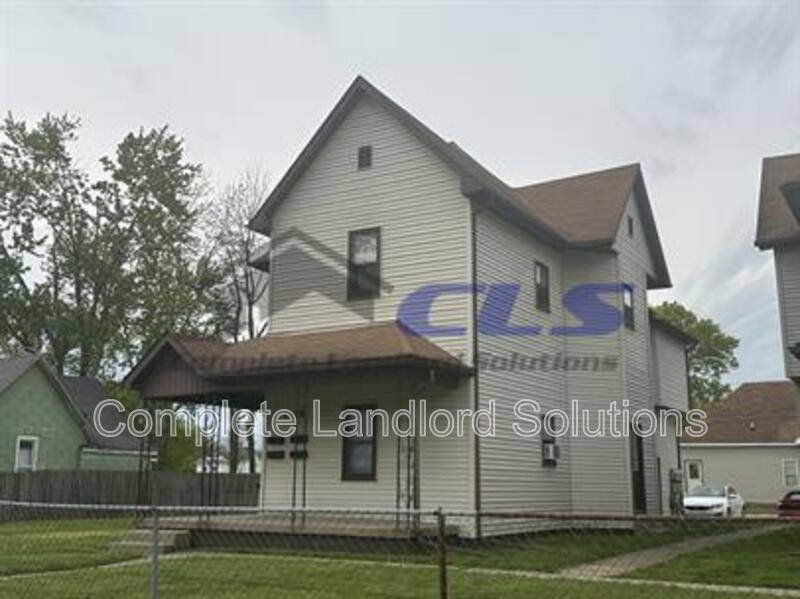 Apartment for rent at 1358 Chestnut St #4, Terre Haute, IN 47807