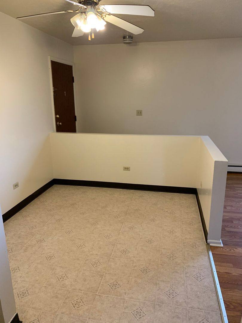 Apartment for rent at 1019 6th St, Belvidere, IL 61008