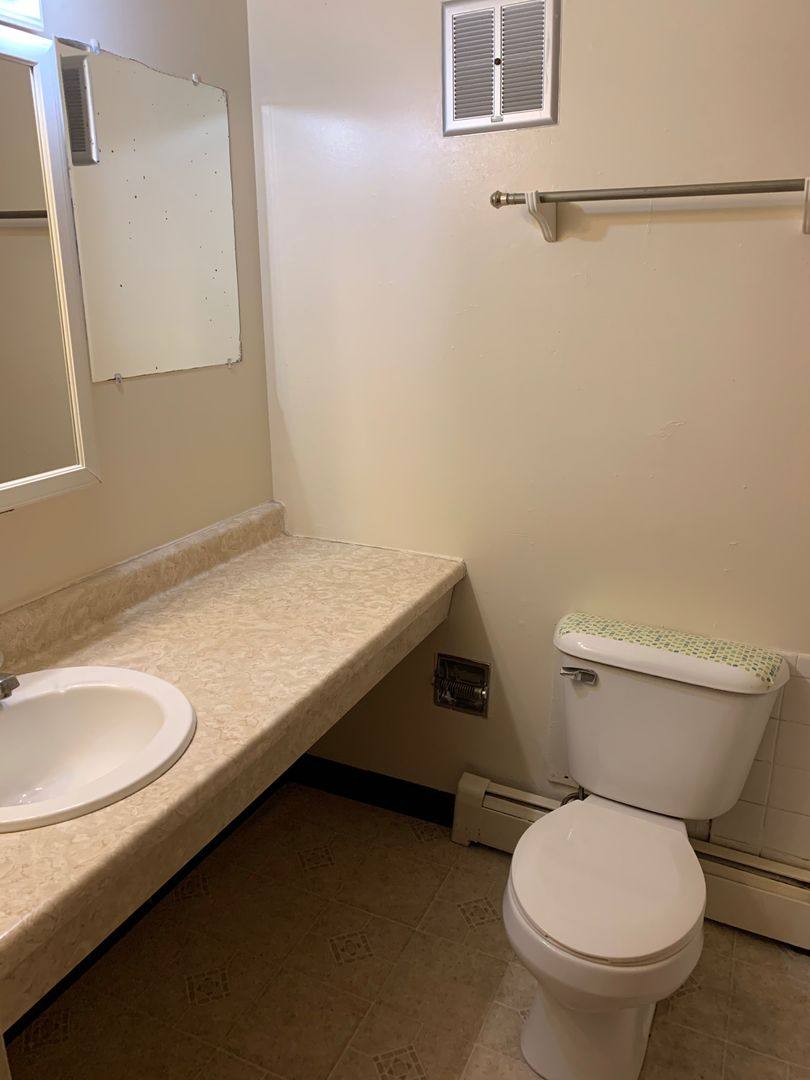 Apartment for rent at 1019 6th St, Belvidere, IL 61008