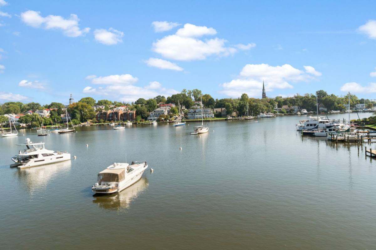 Condo for rent at 15 President Point Dr, Annapolis, MD 21403