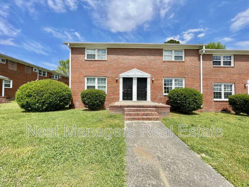 Townhouse for rent at 1942 King George Dr, Fayetteville, NC 28303