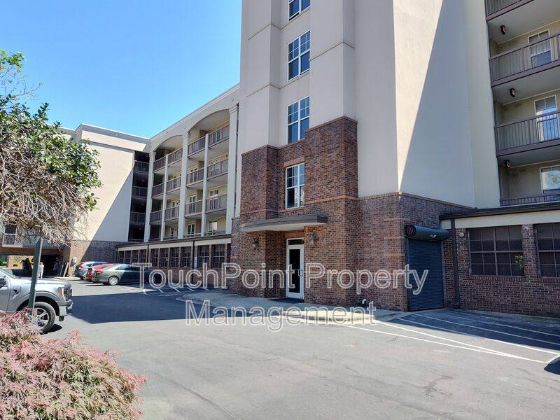 Condo for rent at 405 W 7th St #304, Charlotte, NC 28202