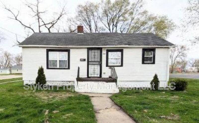 House for rent at 1515 E Cedar St, Kankakee, IL 60901